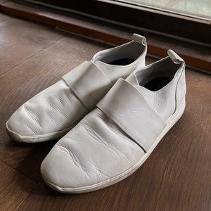 White leather Via Spiga slip-ons